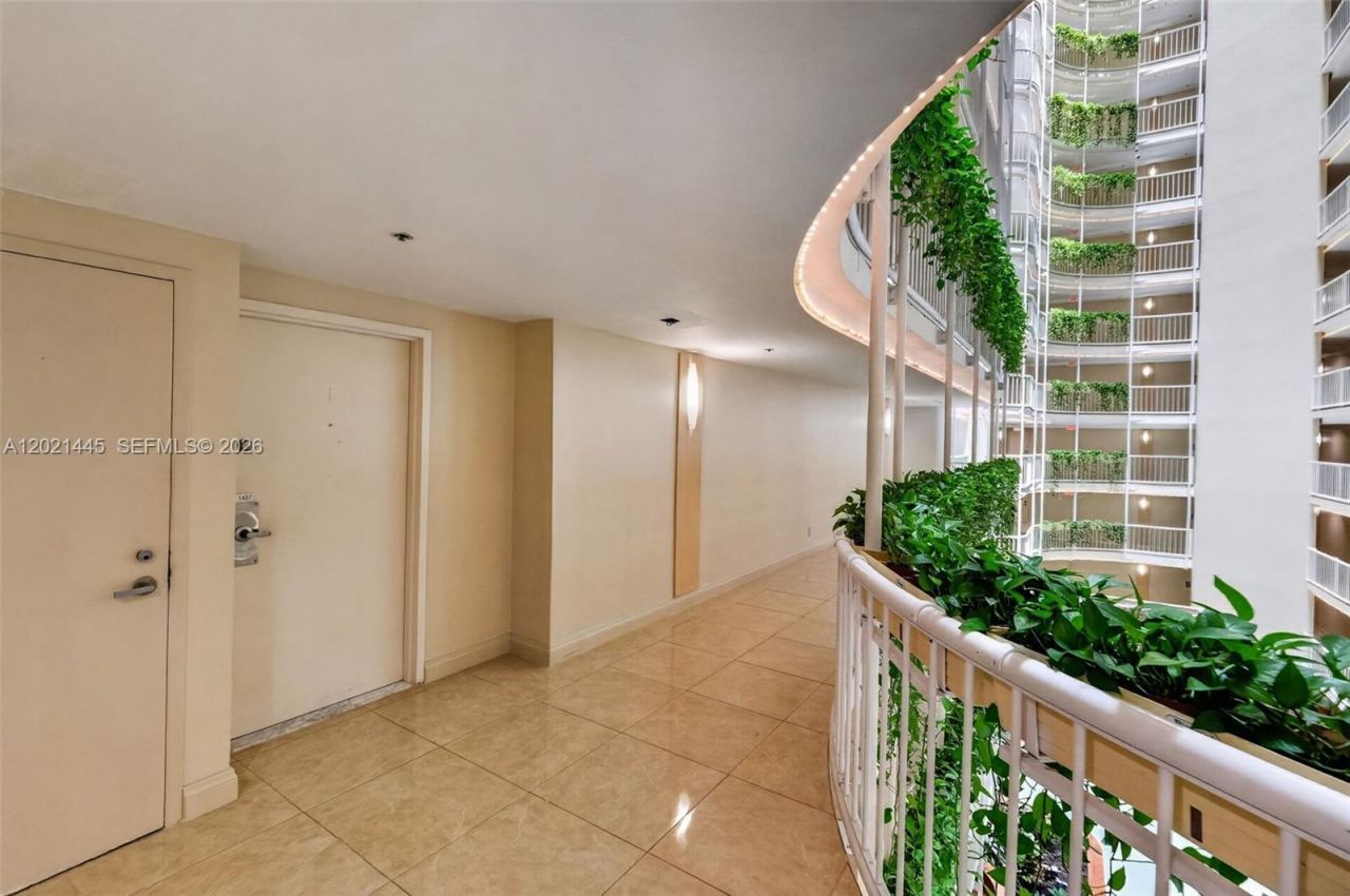 1717 N Bayshore Dr, Unit A-1437, Miami, FL 33132 Photo