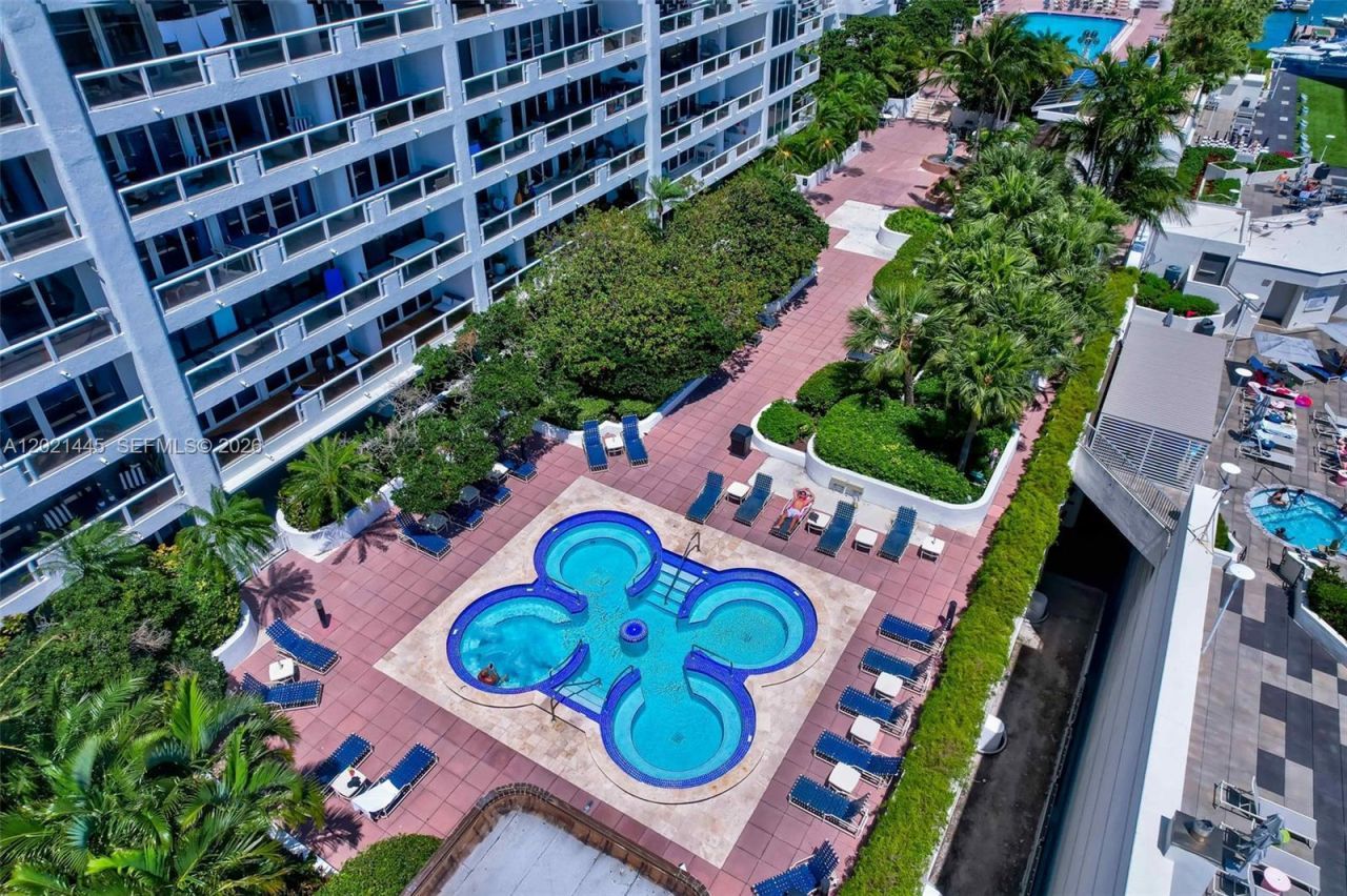 1717 N Bayshore Dr, Unit A-1437, Miami, FL 33132 Photo