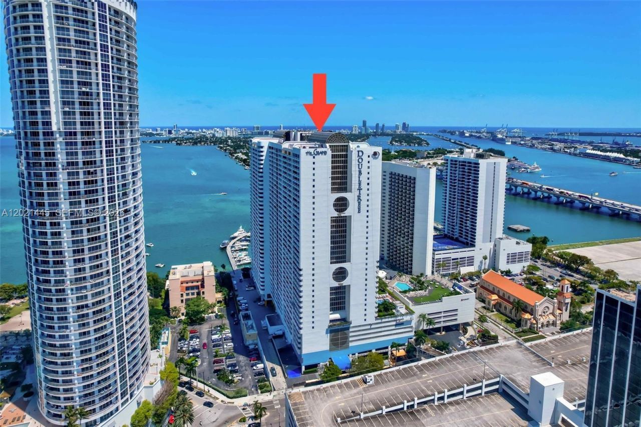 1717 N Bayshore Dr, Unit A-1437, Miami, FL 33132 Photo