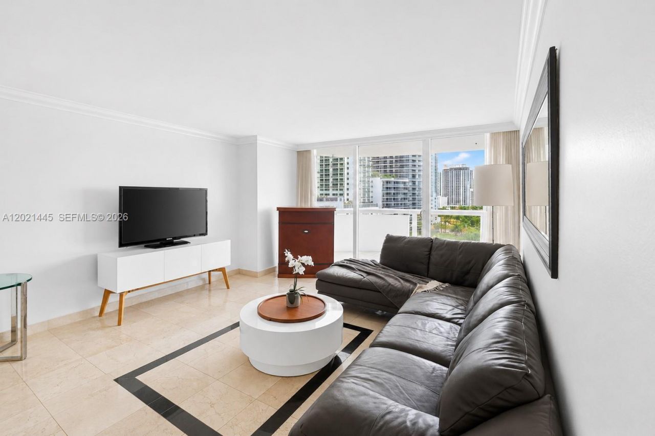 1717 N Bayshore Dr, Unit A-1437, Miami, FL 33132 Photo