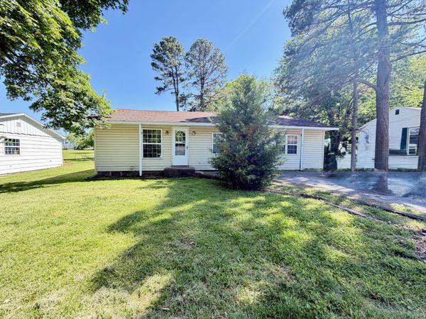 10 Burgoyne Drive , West Plains, MO 65775