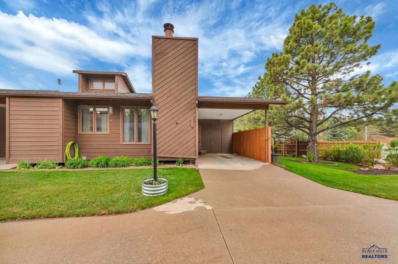 4819 Stoney Brook Ct, Rapid City, SD 57702 Main Photo