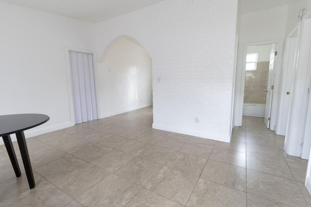 630 NW 15th Terrace, Unit 1-2, Fort Lauderdale, FL 33311 Photo