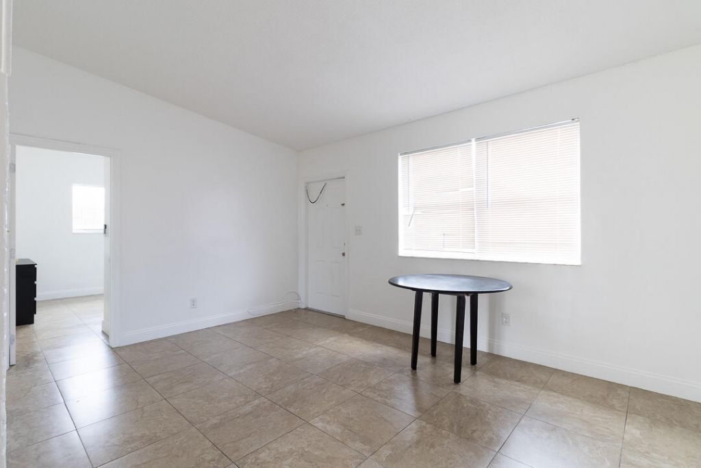 630 NW 15th Terrace, Unit 1-2, Fort Lauderdale, FL 33311 Photo