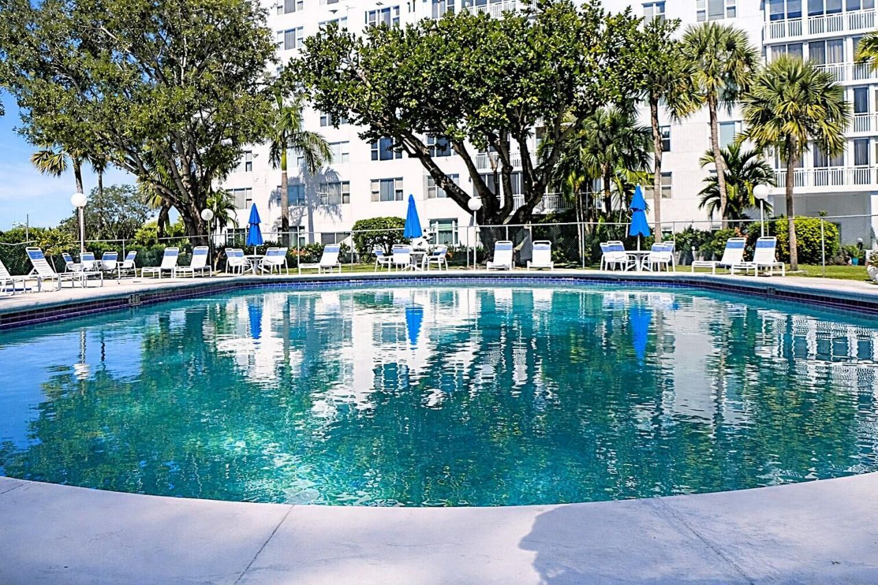 3800 Hillcrest Drive, Unit 1219, Hollywood, FL 33021 Photo