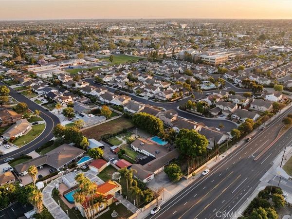 11252 Chapman Avenue, Garden Grove, CA 92840