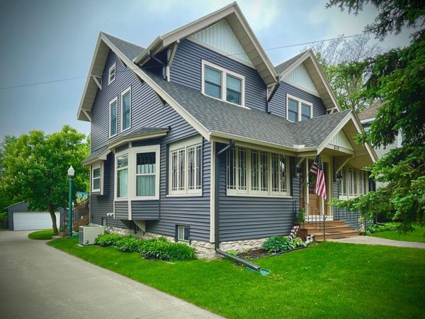 610 E Park Avenue , Albert Lea, MN 56007