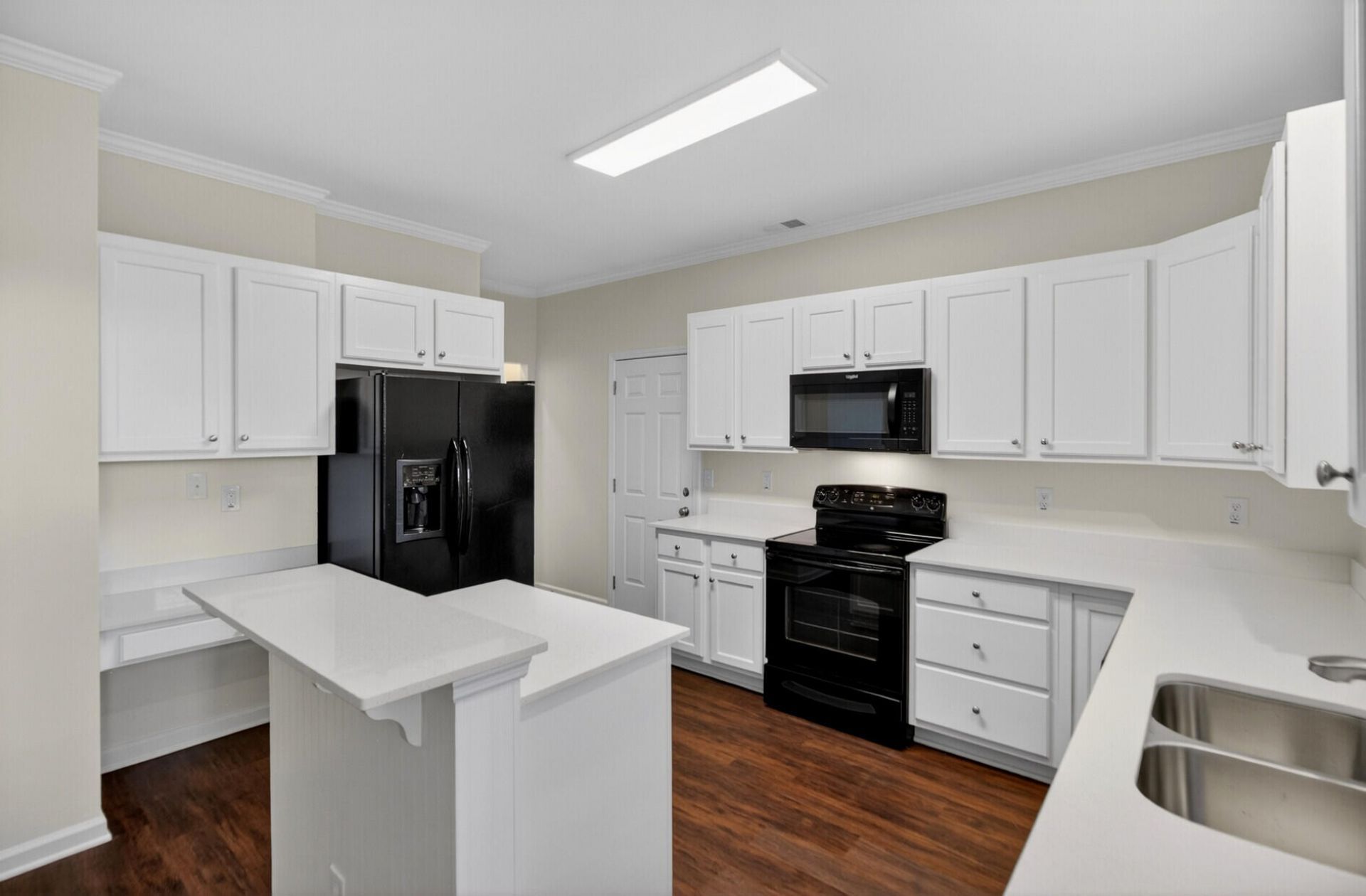 2738 Seastrand Lane Photo 10
