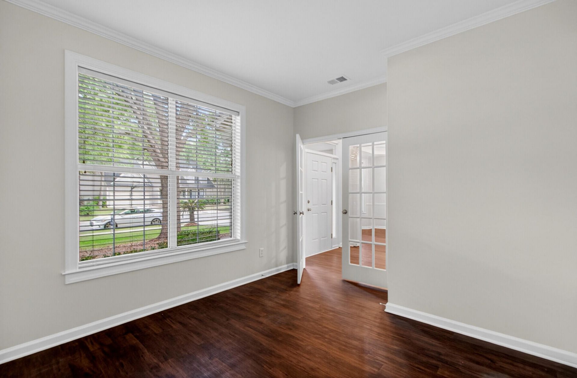 2738 Seastrand Lane Photo 15