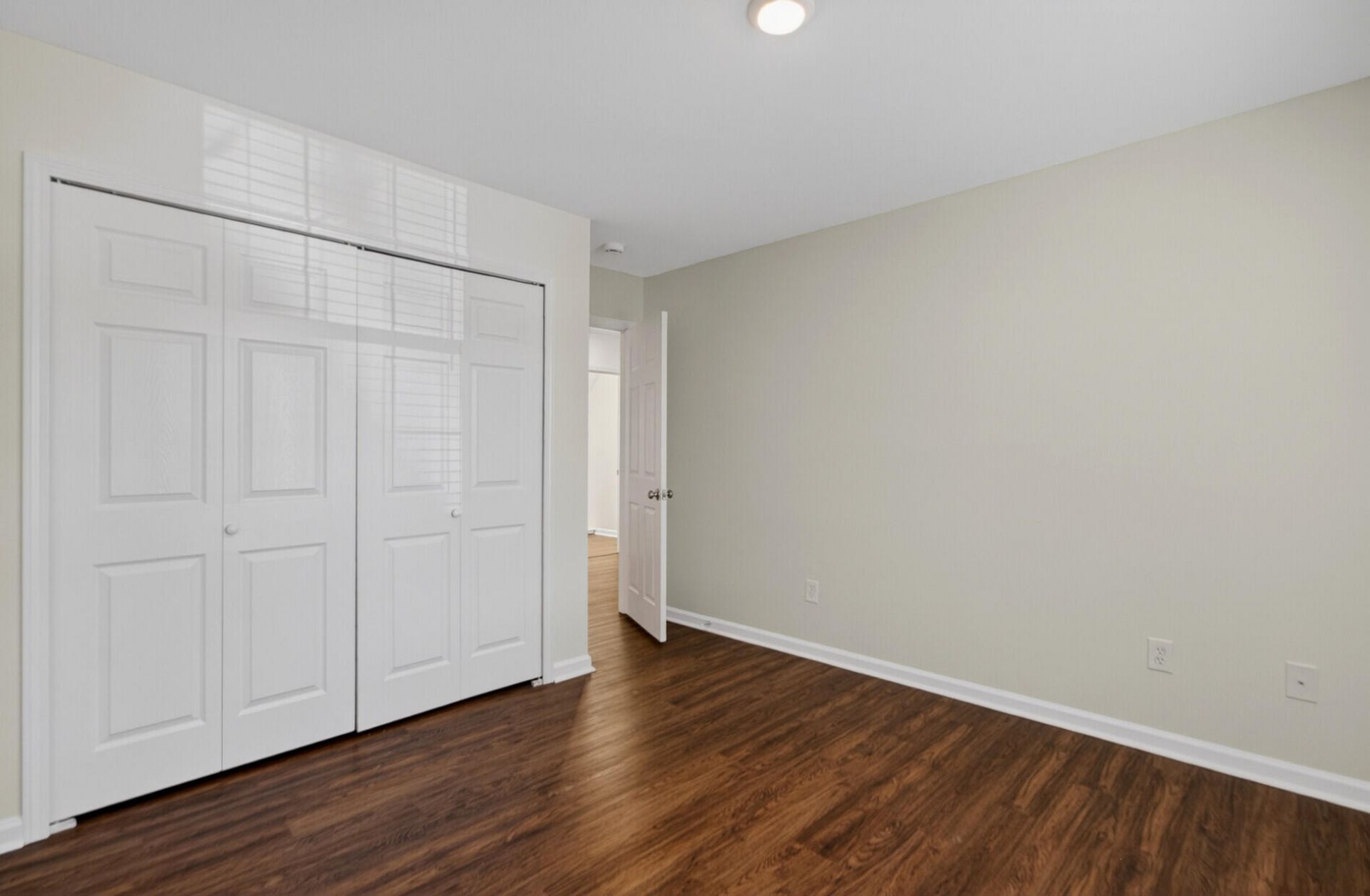 2738 Seastrand Lane Photo 25