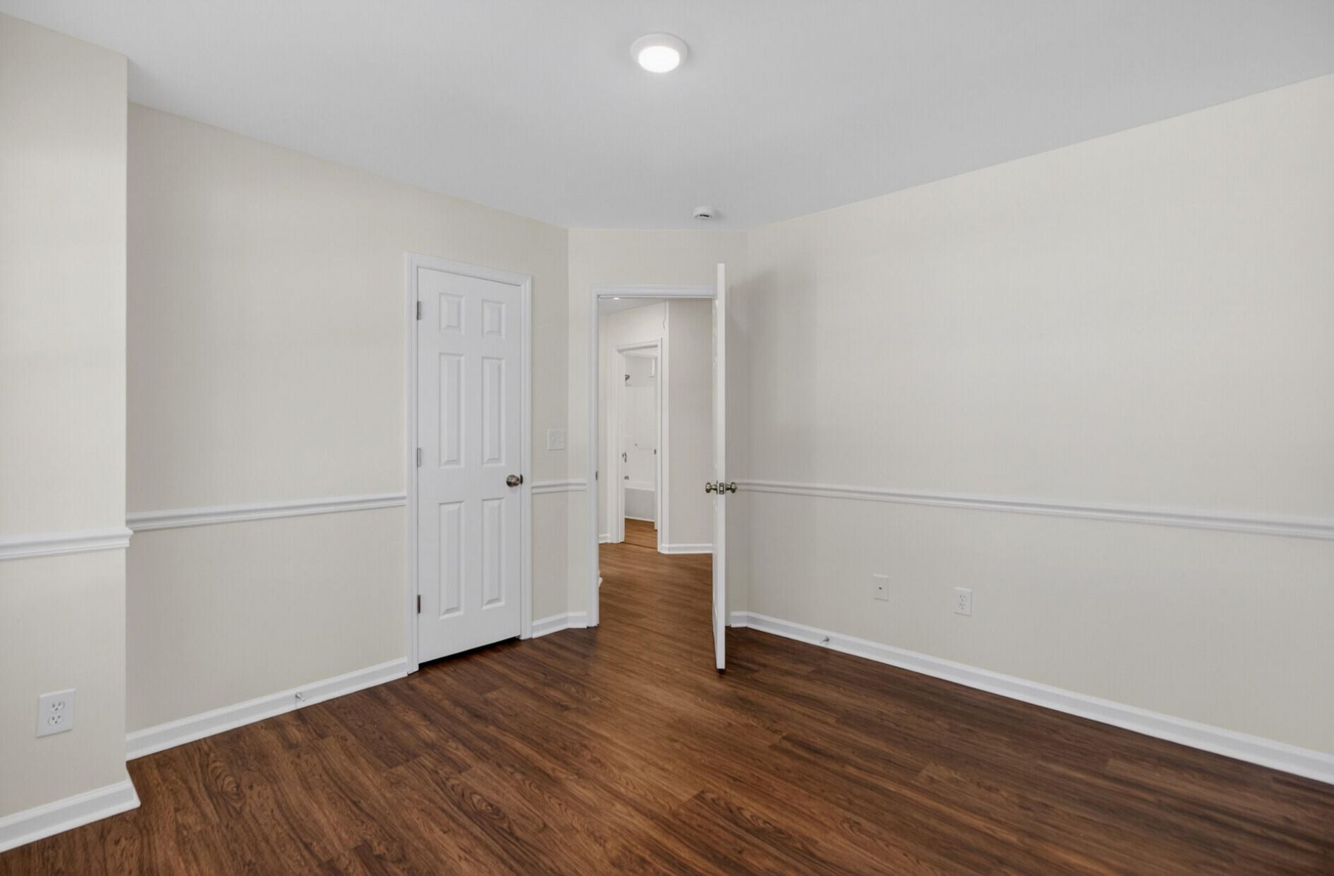 2738 Seastrand Lane Photo 31