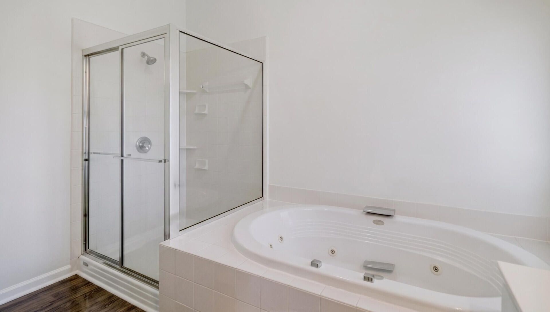 2738 Seastrand Lane Photo 35