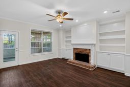 2738 Seastrand Lane photo 4