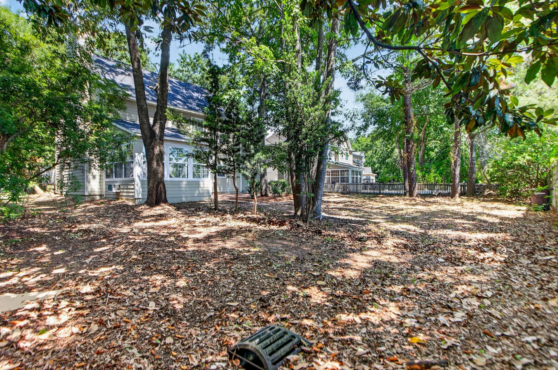 2738 Seastrand Lane Photo 6