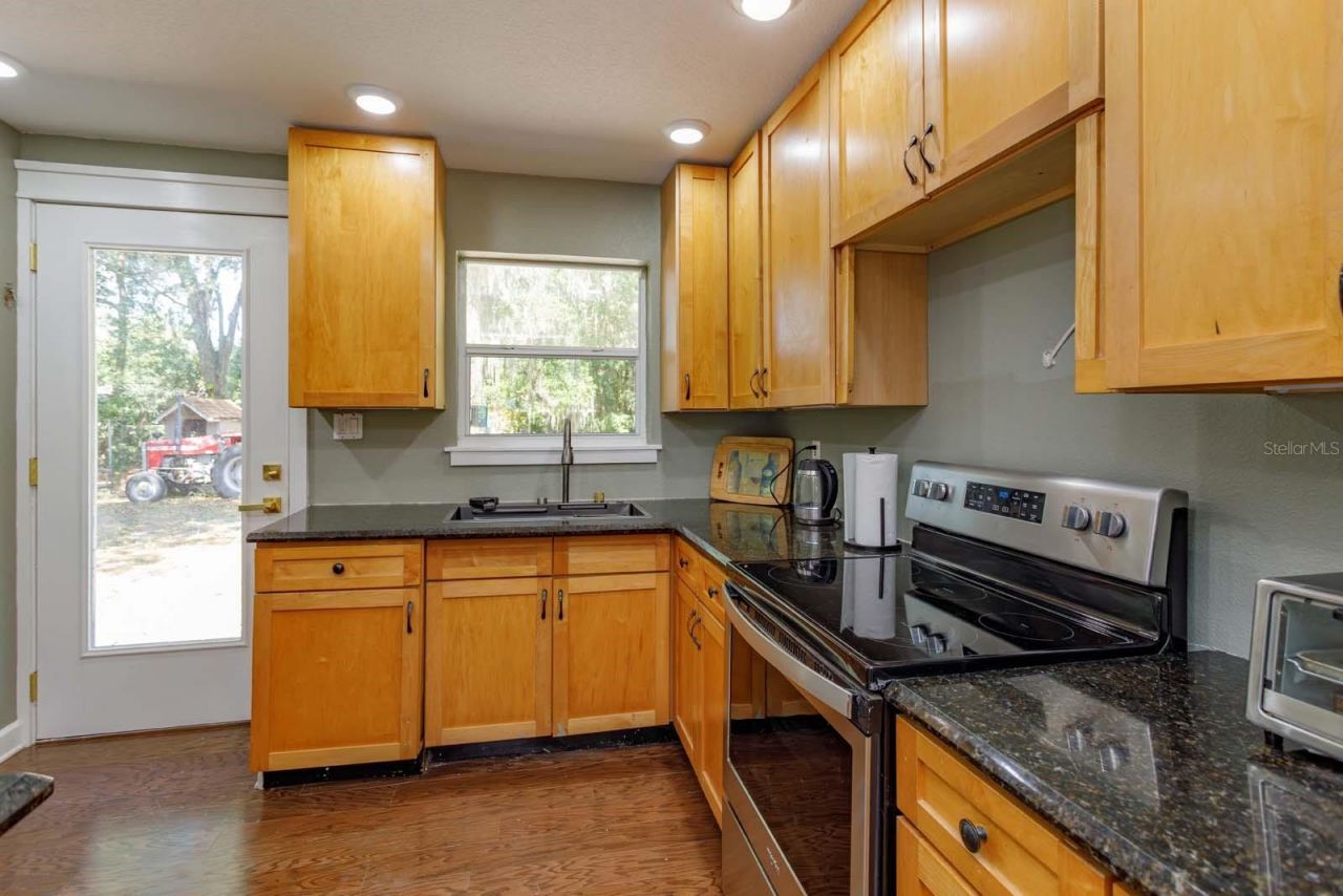 2820 Magnolia Avenue , Sanford, FL 32773 Photo