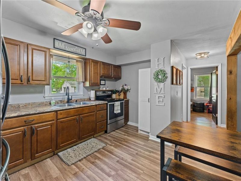 1521 W Park Avenue, Niles, OH 44446 Photo 7