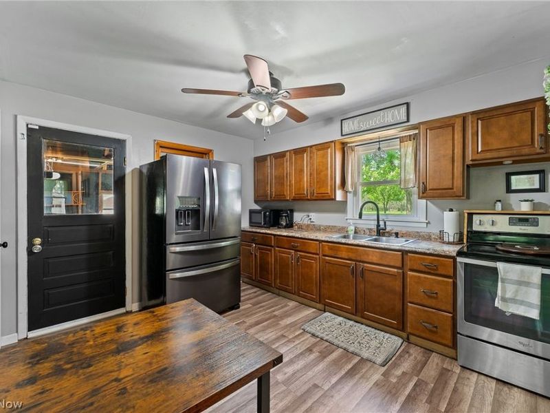 1521 W Park Avenue, Niles, OH 44446 Photo 8