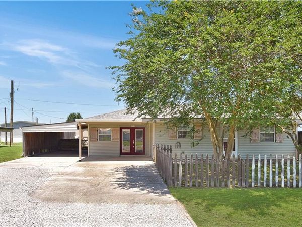 111 GREEN ACRES Drive, Thibodaux, LA 70301