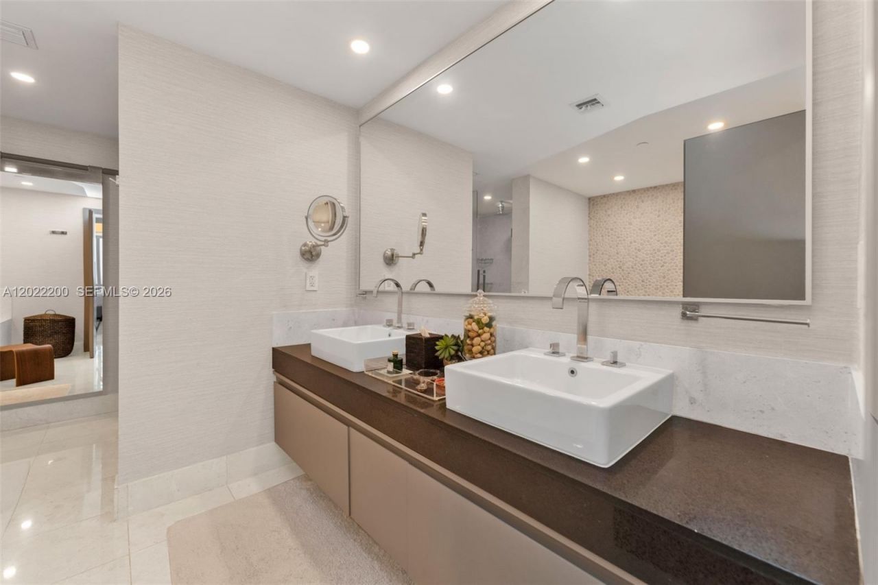 17121 Collins Ave, Unit 2708, Sunny Isles Beach, FL 33160 Photo