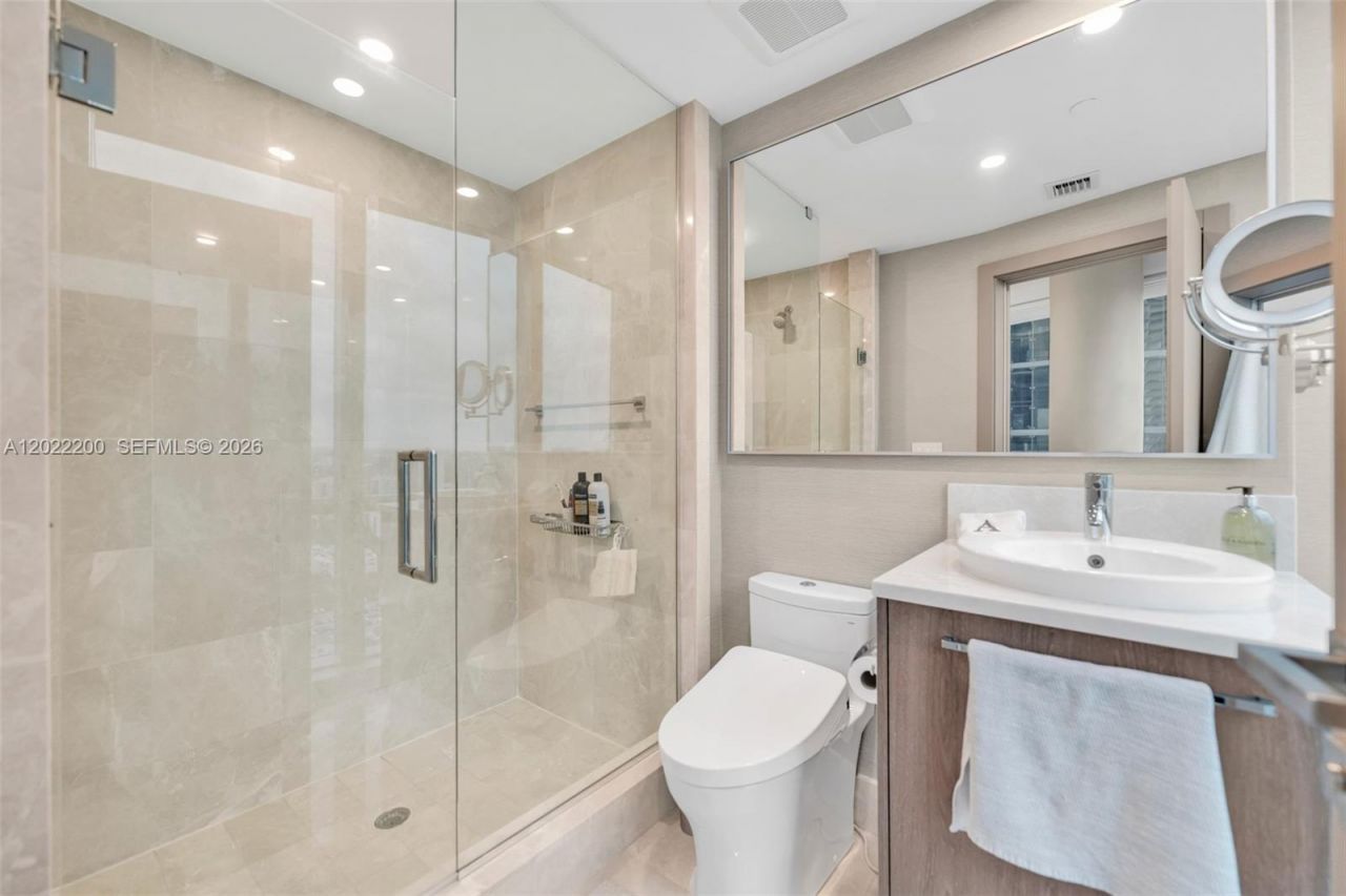 17121 Collins Ave, Unit 2708, Sunny Isles Beach, FL 33160 Photo