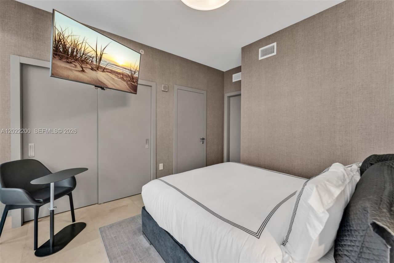 17121 Collins Ave, Unit 2708, Sunny Isles Beach, FL 33160 Photo