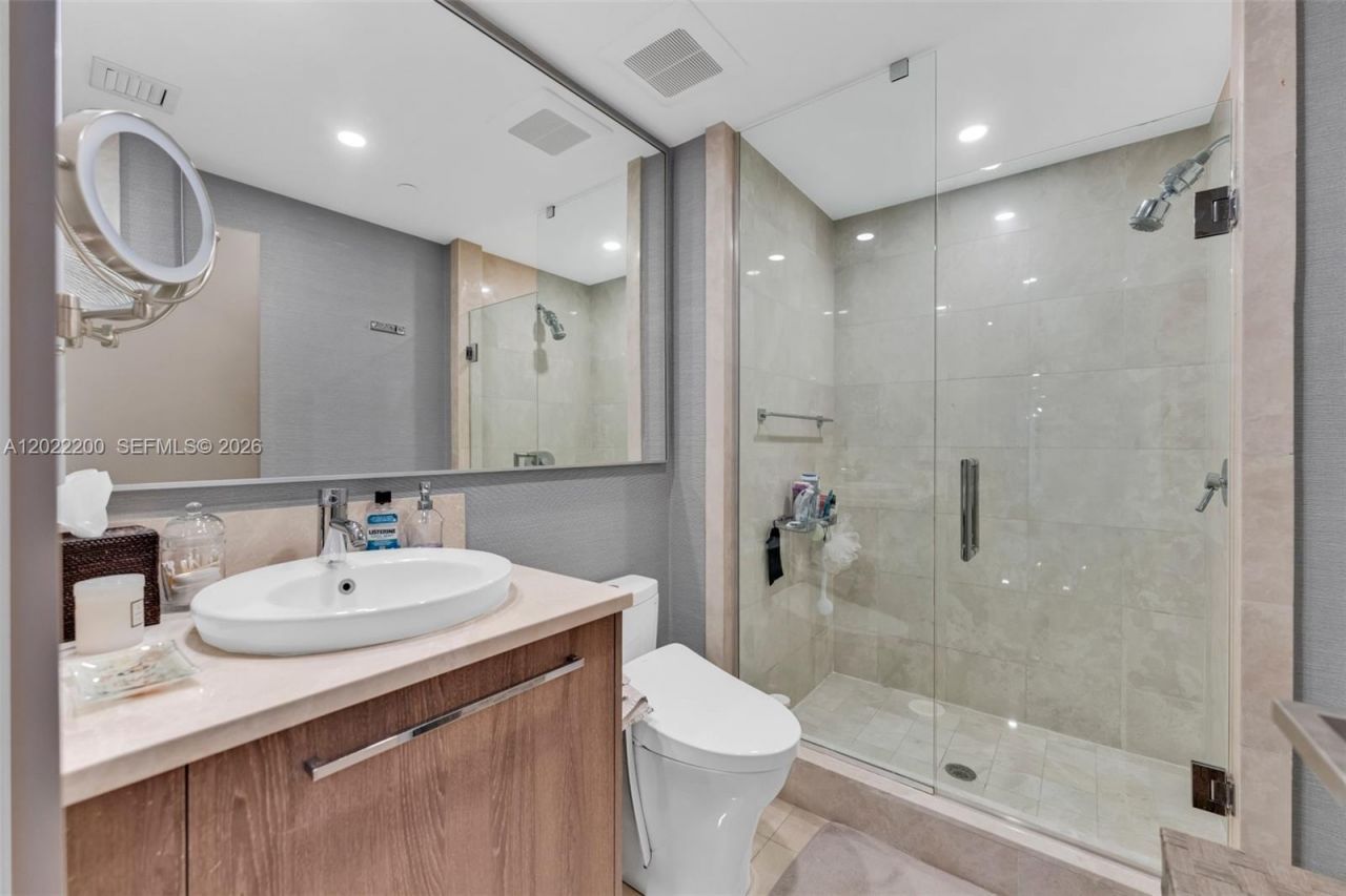 17121 Collins Ave, Unit 2708, Sunny Isles Beach, FL 33160 Photo