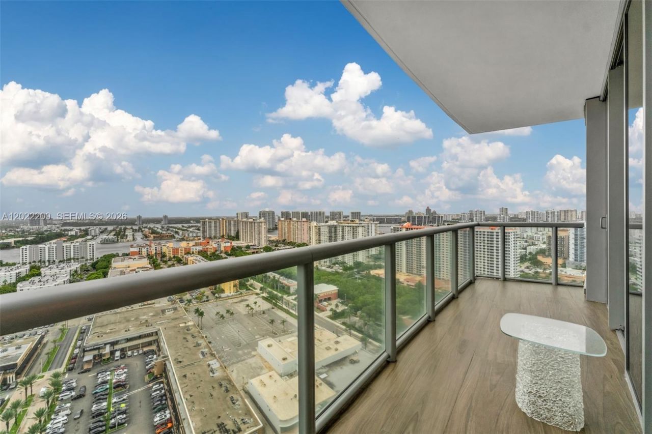 17121 Collins Ave, Unit 2708, Sunny Isles Beach, FL 33160 Photo