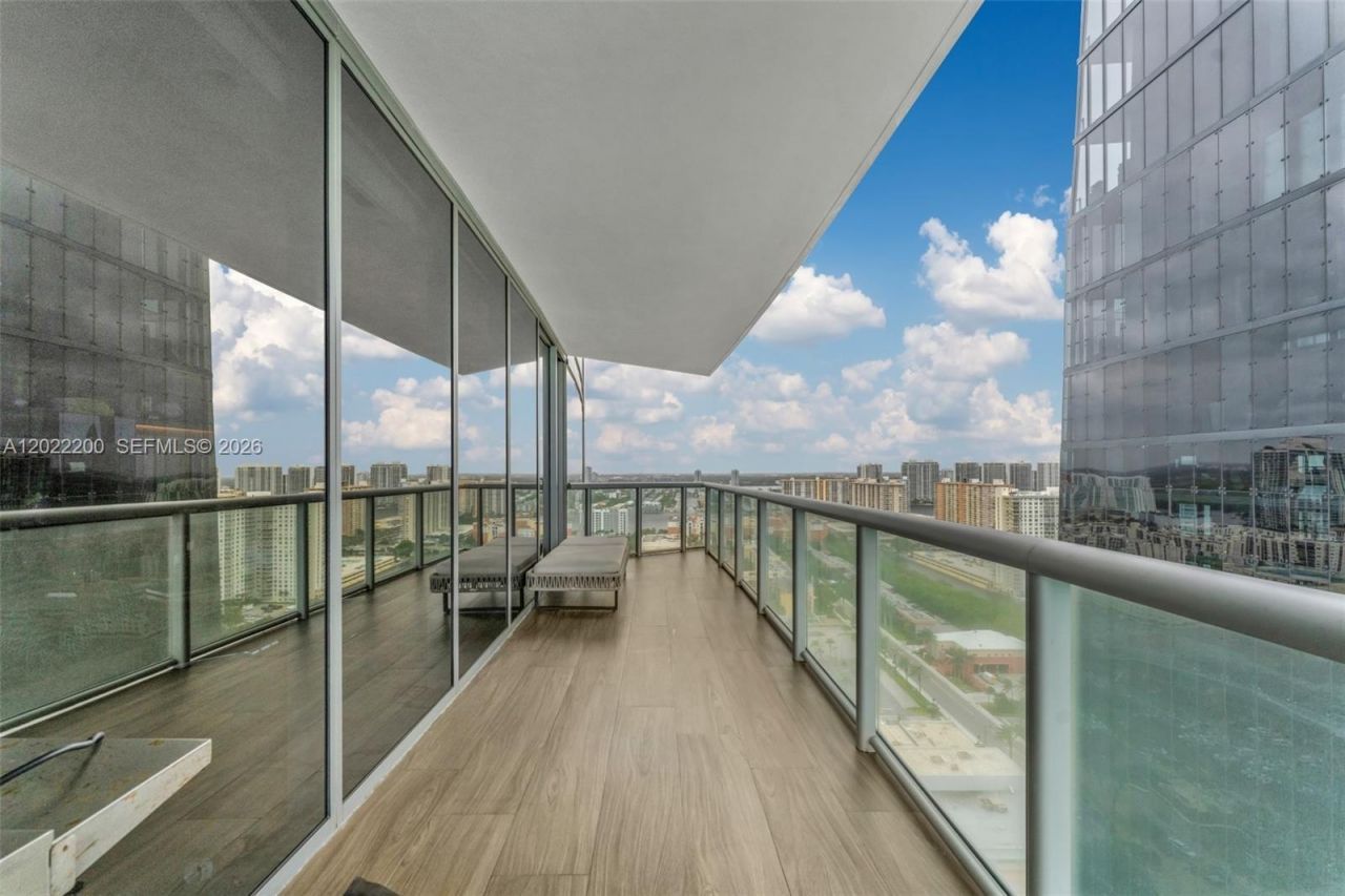17121 Collins Ave, Unit 2708, Sunny Isles Beach, FL 33160 Photo