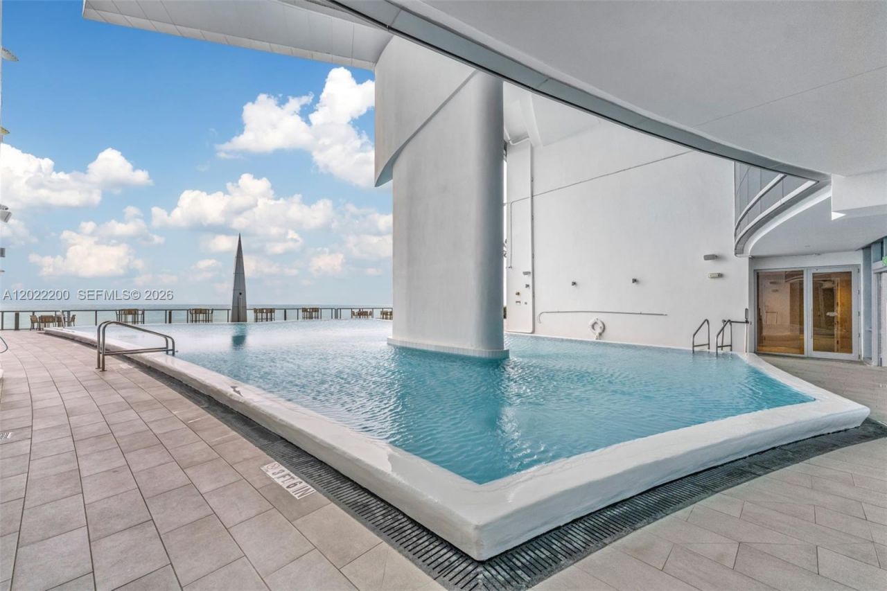 17121 Collins Ave, Unit 2708, Sunny Isles Beach, FL 33160 Photo