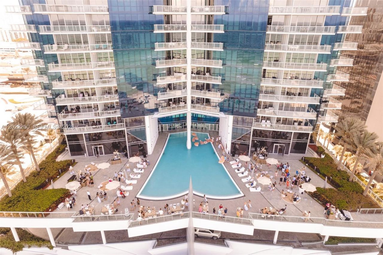 17121 Collins Ave, Unit 2708, Sunny Isles Beach, FL 33160 Photo