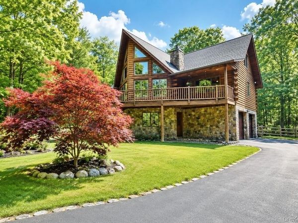 33 Cimarron Road, Putnam Valley, NY 10579