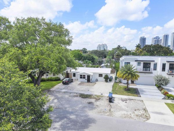413 SW 11th Street, Fort Lauderdale, FL 33315