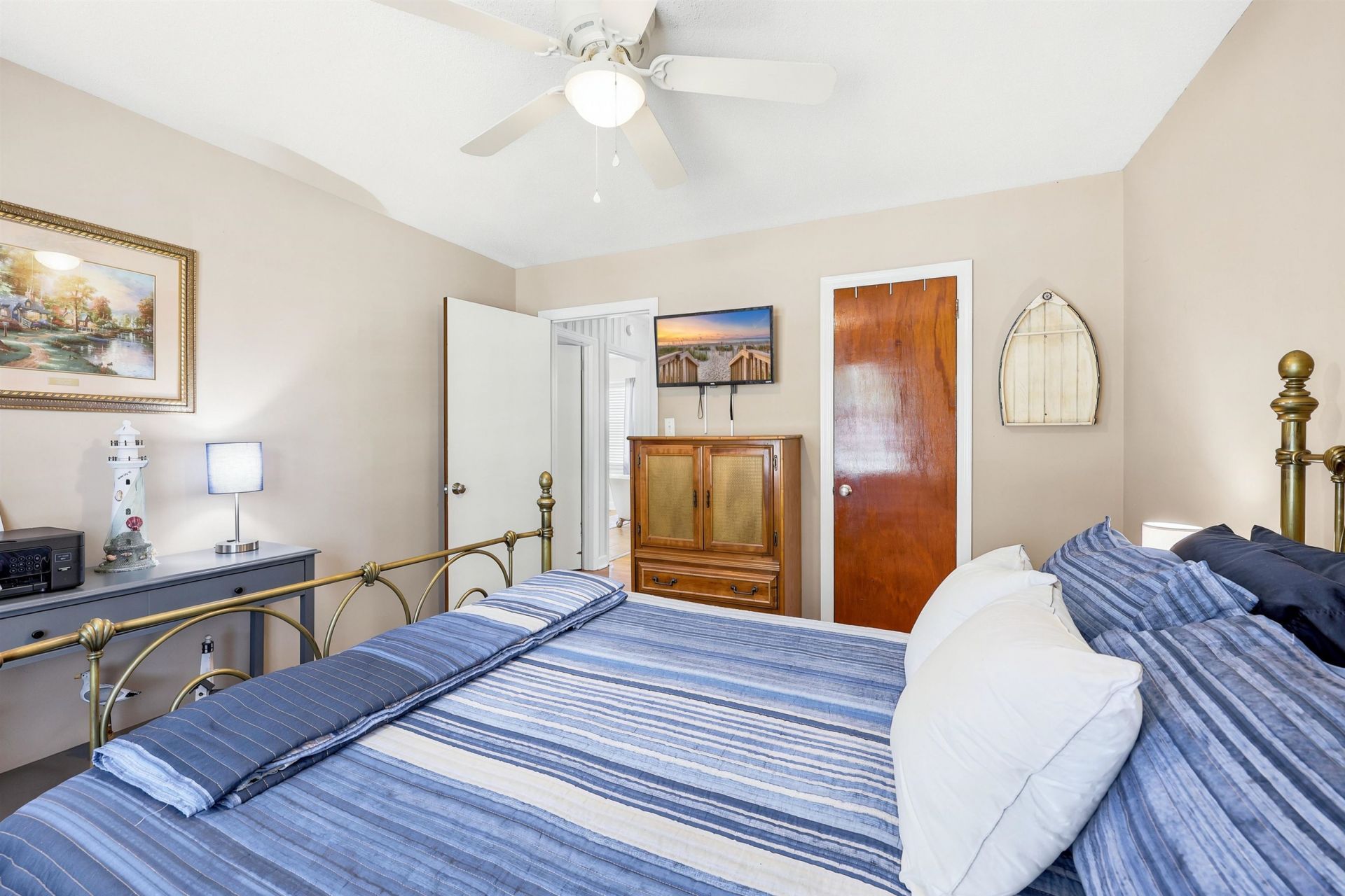 360 Kensington Blvd.  Photo 13
