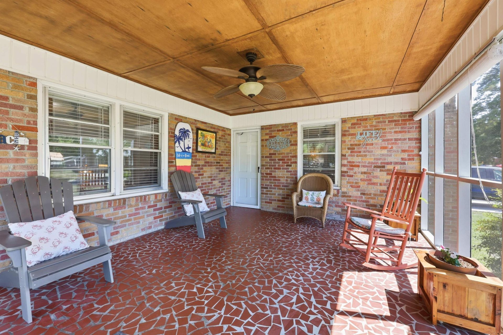 360 Kensington Blvd.  Photo 5