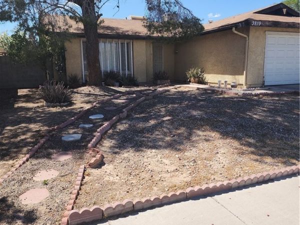 3819 REFLECTION Way , Las Vegas, NV 89147