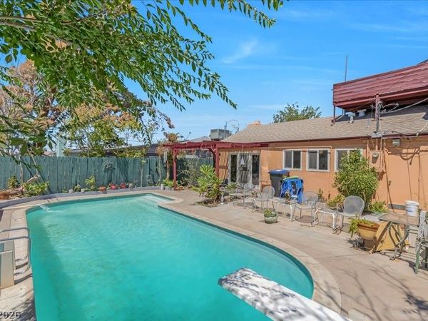 107 Elm Street , Henderson, NV 89015