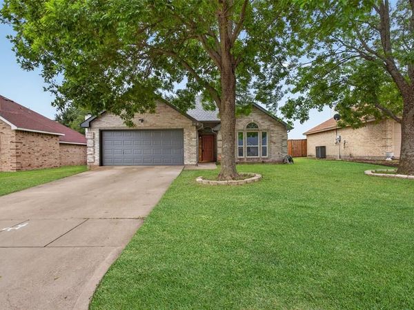 728 Grandview Avenue, Seagoville, TX 75159
