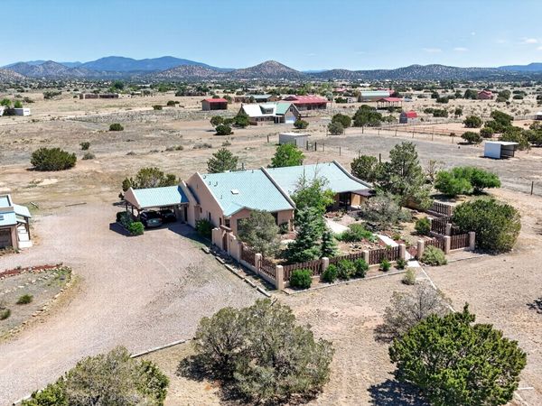 10 Blue Mesa Road, Santa Fe, NM 87508