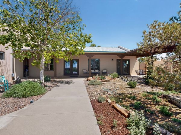 10 Blue Mesa Road , Santa Fe, NM 87508