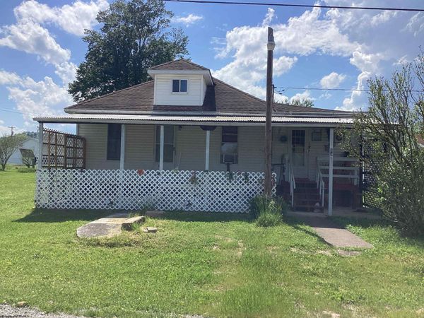 53 Farnsworth Avenue, Buckhannon, WV 26201