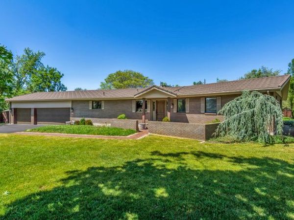 2025 E HEDGEWOOD CT , Holladay, UT 84121