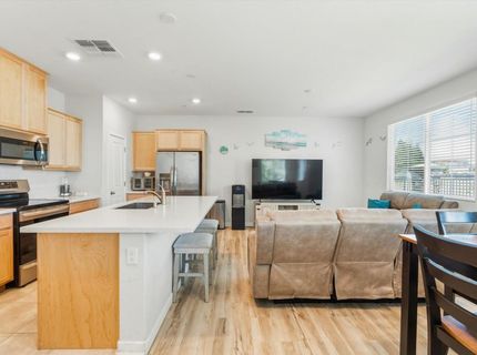 5301 E Commerce Way #76101, Unit 76101, Sacramento, CA 95835 Photo
