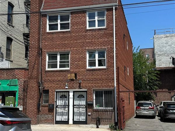 7511 Woodside Avenue , Elmhurst, NY 11373