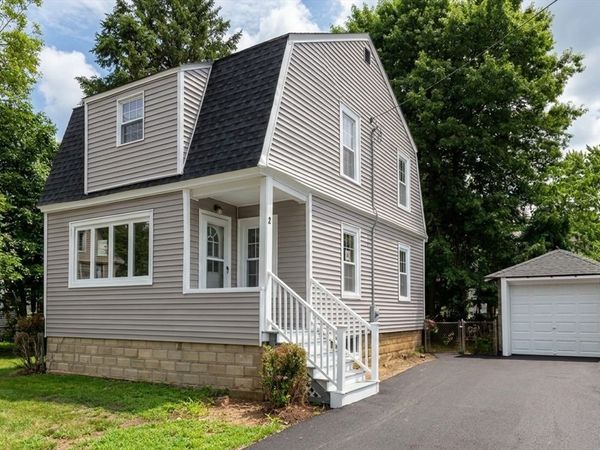 2 Cottage Pl, Haverhill, MA 01835