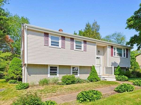 274 Temi Rd, Raynham, MA 02767