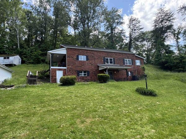 2315 5th Street W , Ashland, KY 41102