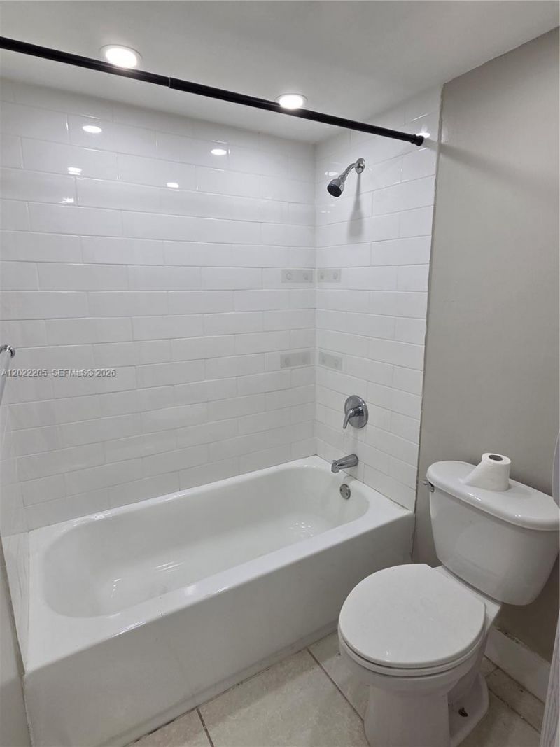 10835 SW 112th Ave , Unit 105, Miami, FL 33176 Photo