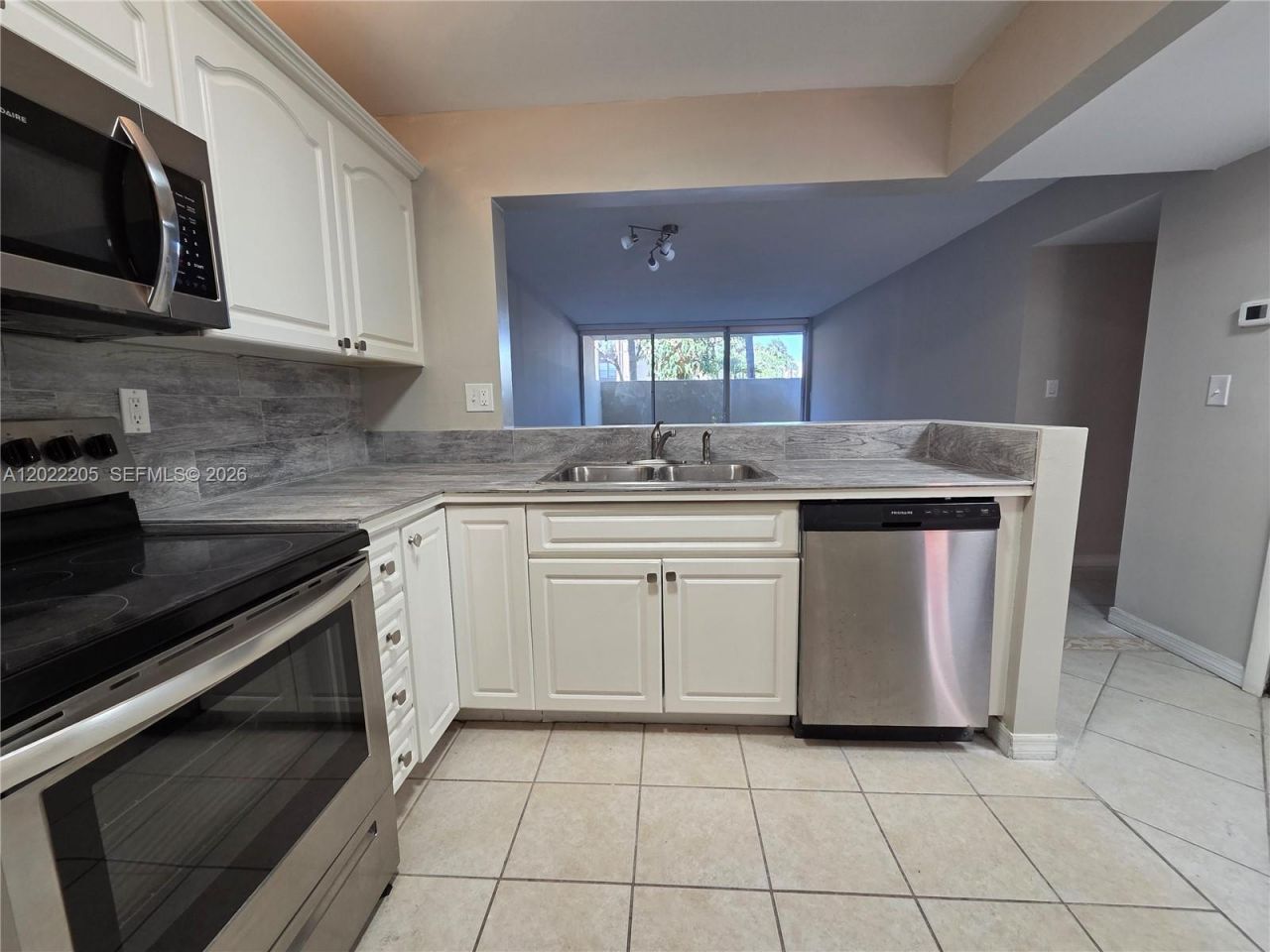 10835 SW 112th Ave , Unit 105, Miami, FL 33176 Photo