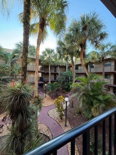 10835 SW 112th Ave , Unit 105, Miami, FL 33176 Photo