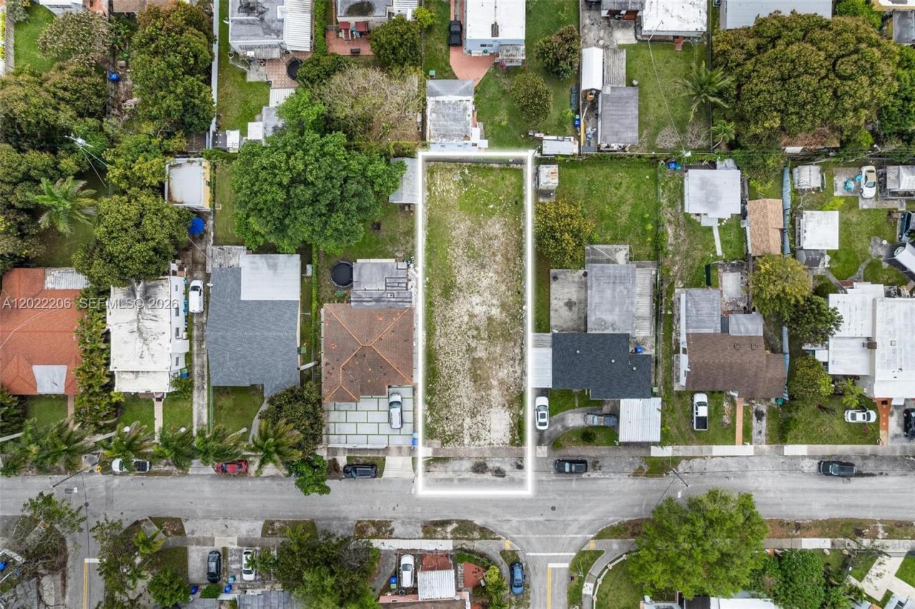 3056 SW 13th St , Miami, FL 33145 Photo